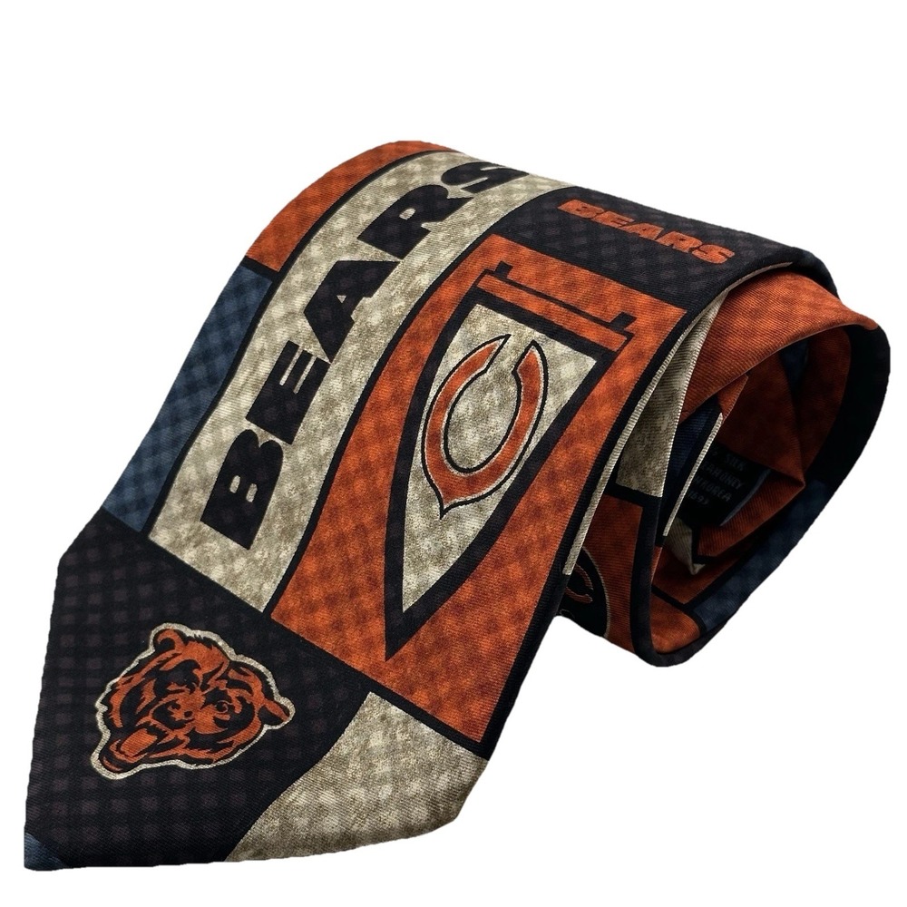 VTG Chicago Bears 100% Silk Tie Men NFL Football Logo Helmet AOP  All Over Print